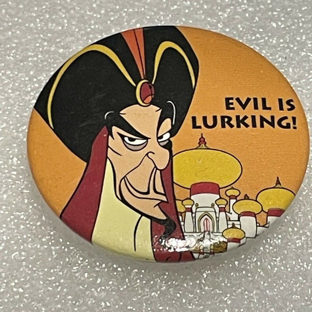 Vtg 1994 Aladdin Jafar Promo Movie Pin Back Button Badge Evil Is Lurking Disney